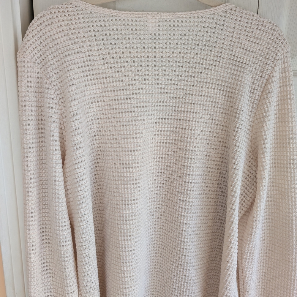 Elegant Cream Lace Detail Women's Top - Picture 3 of 3